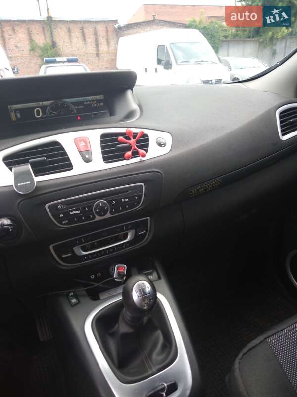 Минивэн Renault Megane Scenic 2010 в Чернигове