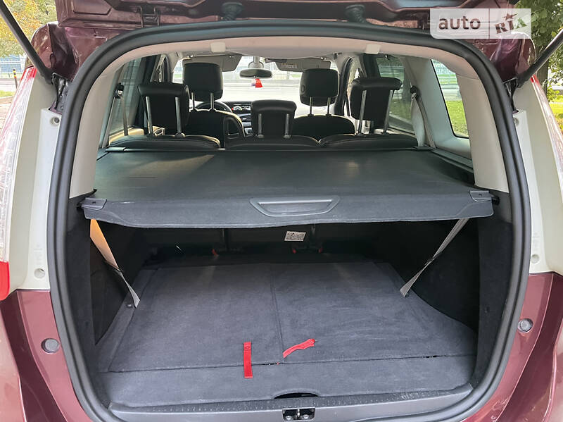Минивэн Renault Megane Scenic 2015 в Коростышеве