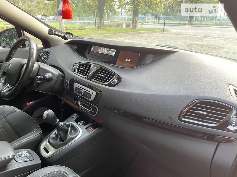 Минивэн Renault Megane Scenic 2015 в Коростышеве