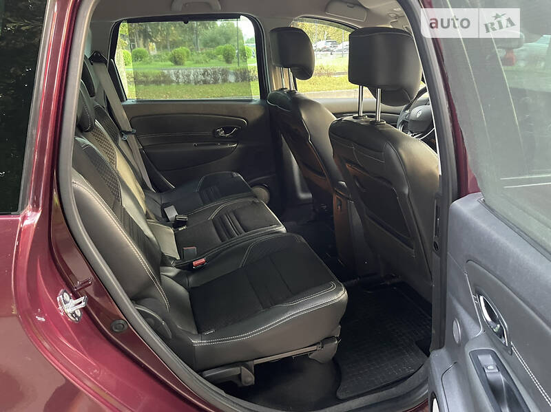 Минивэн Renault Megane Scenic 2015 в Коростышеве