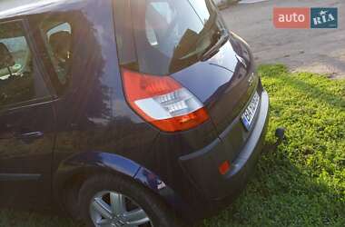 Минивэн Renault Megane Scenic 2005 в 