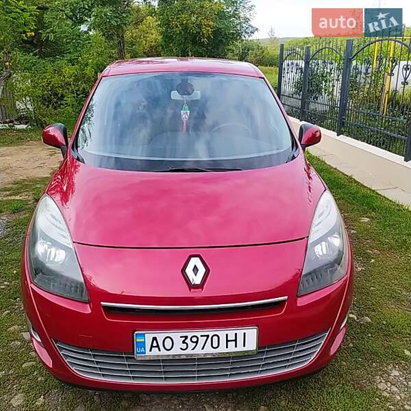 Минивэн Renault Megane Scenic 2009 в Мукачево