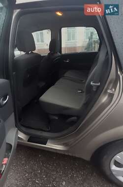 Минивэн Renault Megane Scenic 2008 в 