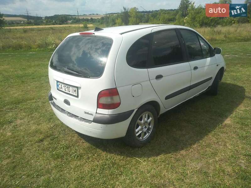 Минивэн Renault Megane Scenic 2002 в Смеле