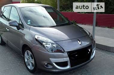 Минивэн Renault Megane Scenic 2009 в 