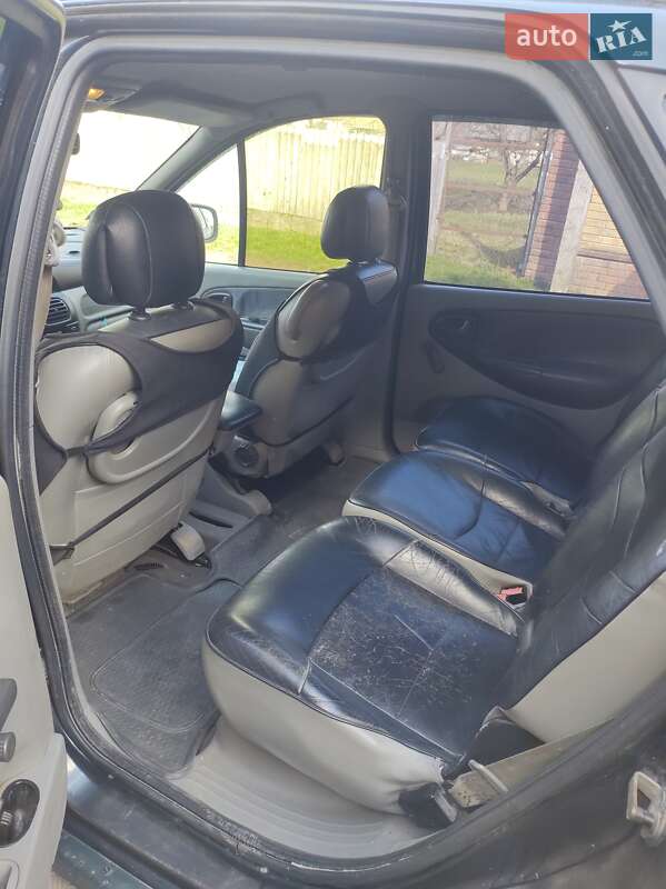 Renault Megane Scenic 2001
