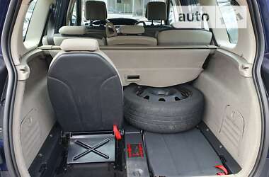 Минивэн Renault Megane Scenic 2005 в 