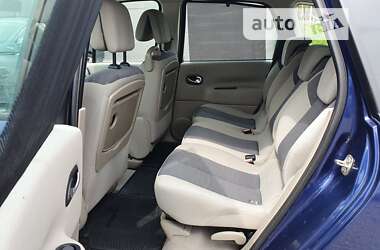 Минивэн Renault Megane Scenic 2005 в 