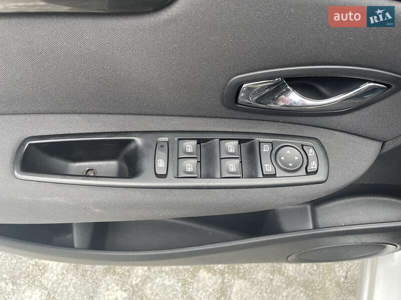 Мінівен Renault Megane Scenic 2014 в Кельменцях