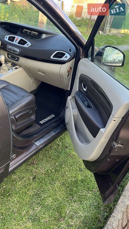 Мінівен Renault Megane Scenic 2010 в Миколаєві