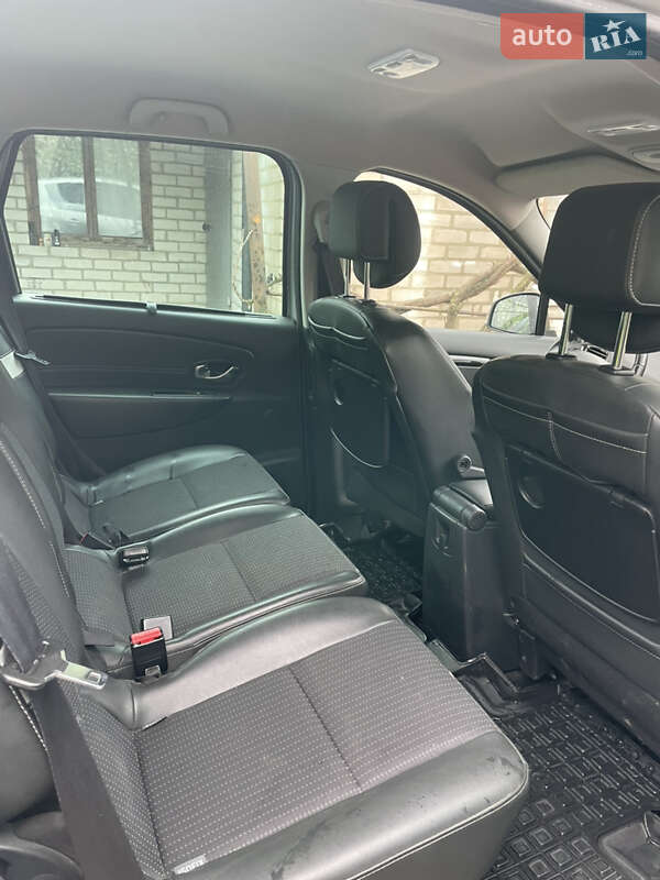 Мінівен Renault Megane Scenic 2013 в Запоріжжі