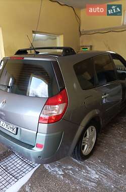 Минивэн Renault Megane Scenic 2004 в 