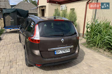Мінівен Renault Megane Scenic 2013 в 