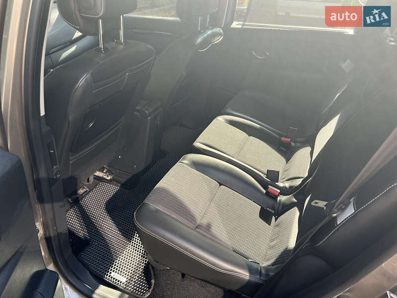 Минивэн Renault Megane Scenic 2012 в Мукачево