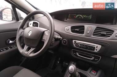 Мінівен Renault Megane Scenic 2015 в 