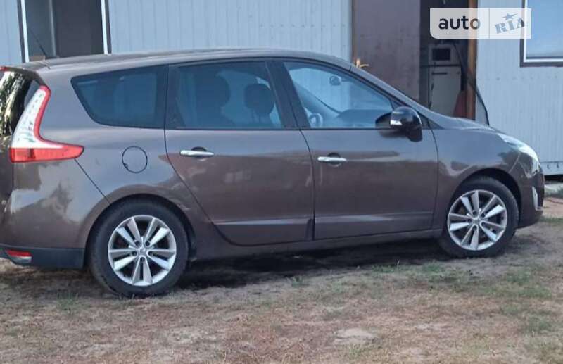 Мінівен Renault Megane Scenic 2011 в Києві фото 3 Мінівен Renault Megane Scenic 2011 в Києві