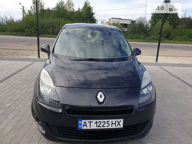 Минивэн Renault Megane Scenic 2009 в Ивано-Франковске