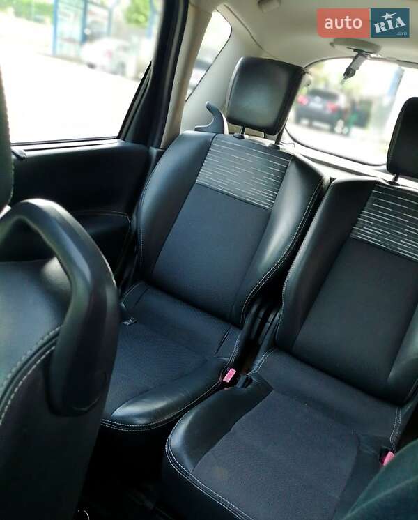 Мінівен Renault Megane Scenic 2005 в Долині