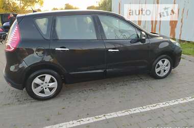 Мінівен Renault Megane Scenic 2010 в Чернівцях