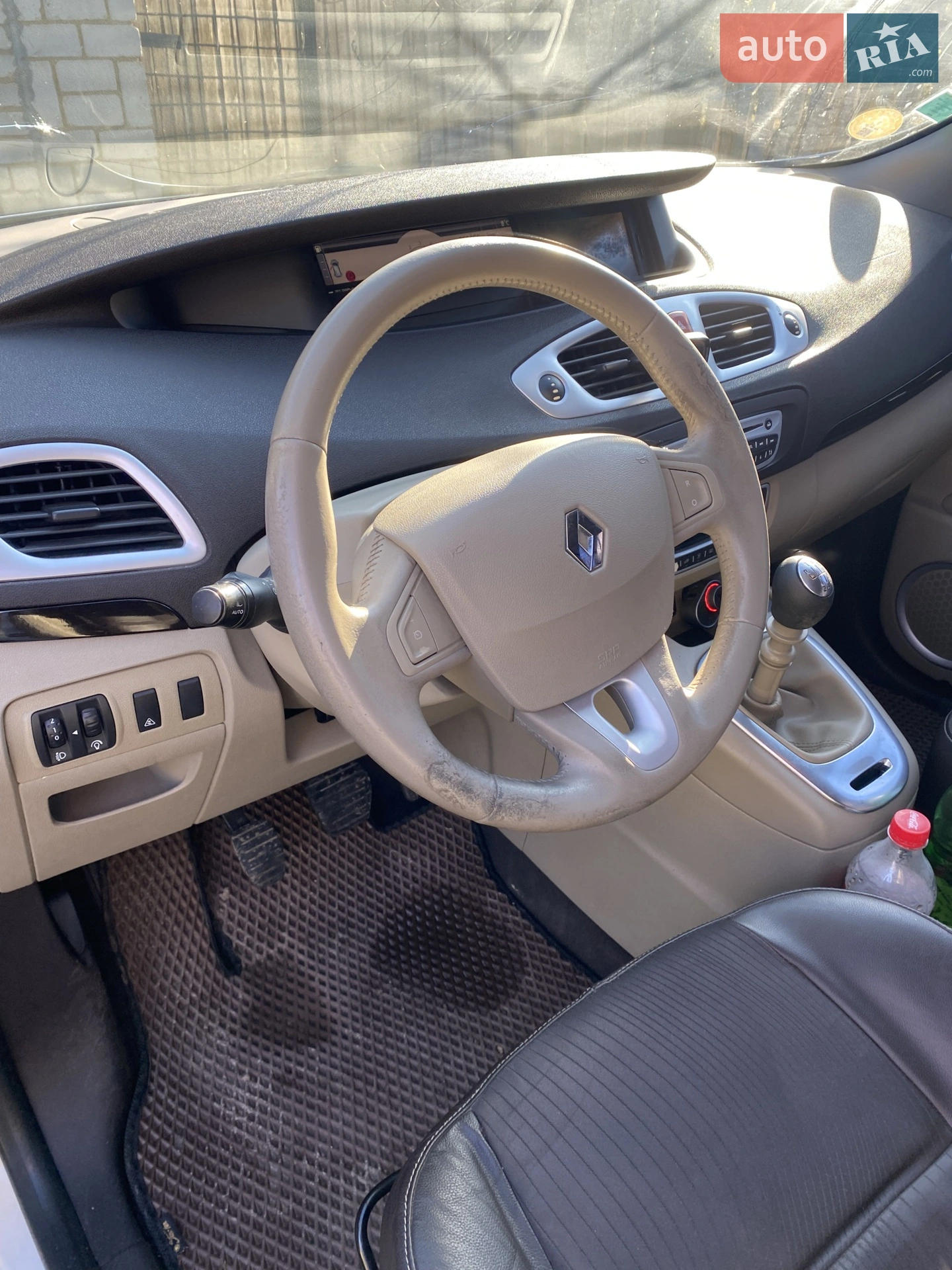 2010 Renault Scenic - мініатюра 16