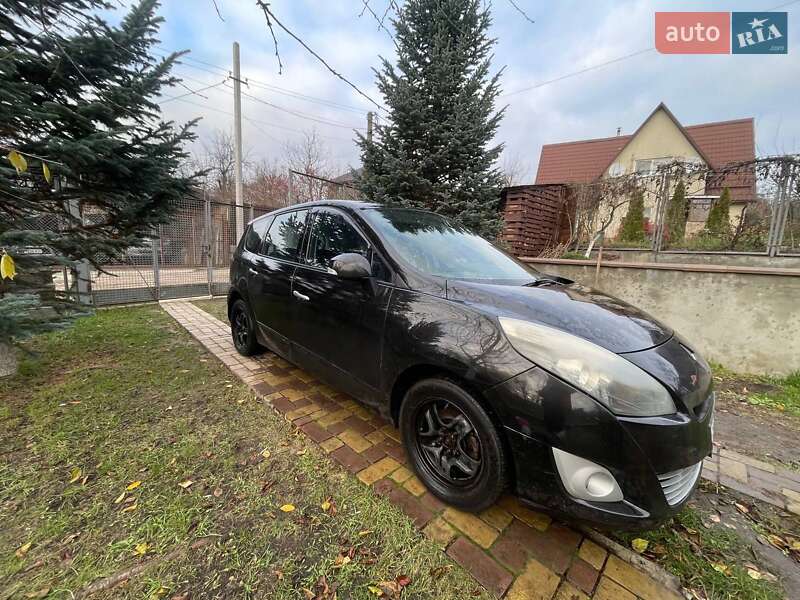 Мінівен Renault Megane Scenic 2010 в 