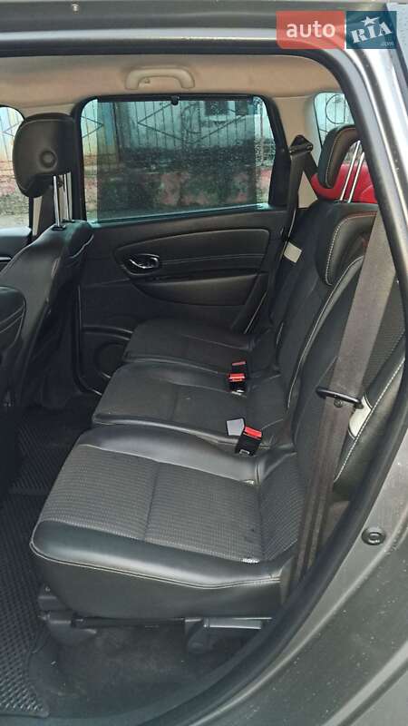 Мінівен Renault Megane Scenic 2013 в Чернівцях