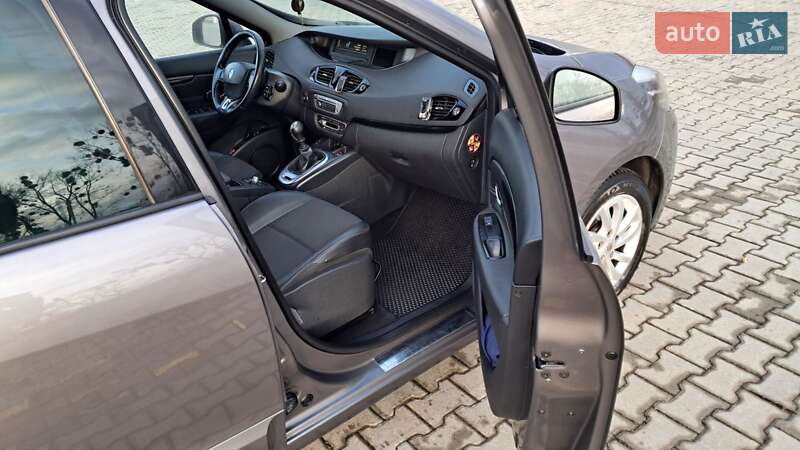 Мінівен Renault Megane Scenic 2013 в Чернівцях