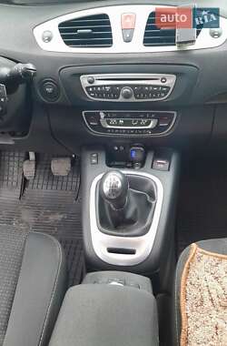 Минивэн Renault Megane Scenic 2010 в 