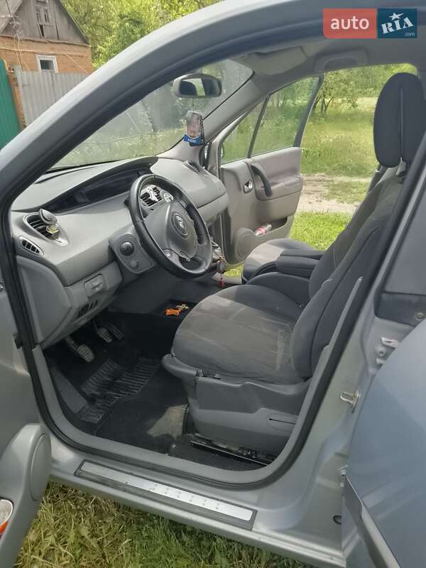 Минивэн Renault Megane Scenic 2004 в Харькове