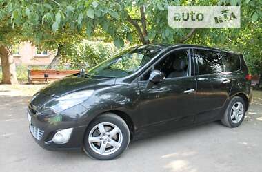 Мінівен Renault Megane Scenic 2009 в Кривому Розі