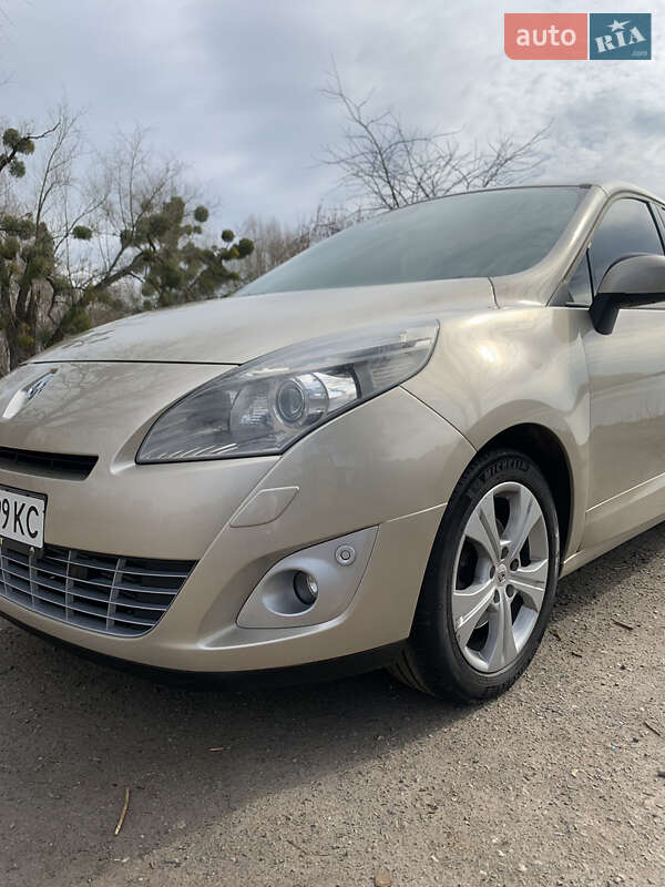 Минивэн Renault Megane Scenic 2009 в Виннице