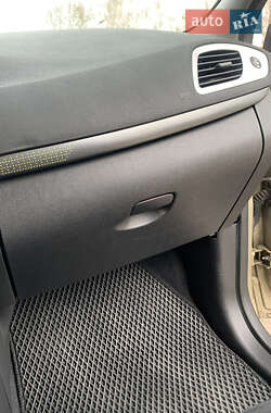 Минивэн Renault Megane Scenic 2009 в 