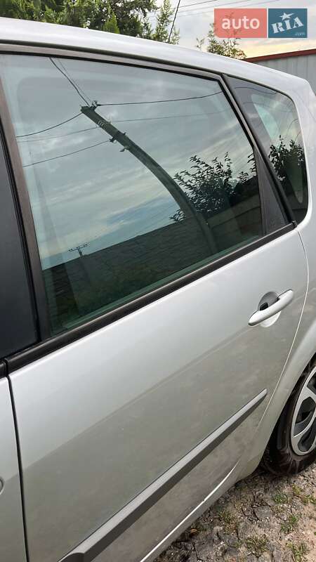 Мінівен Renault Megane Scenic 2006 в Хмельницькому