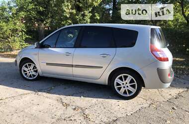 Минивэн Renault Megane Scenic 2004 в 