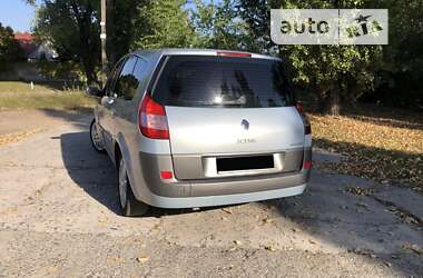 Минивэн Renault Megane Scenic 2004 в 