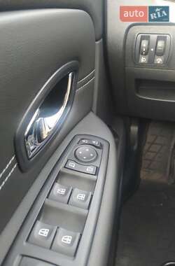 Минивэн Renault Megane Scenic 2015 в 