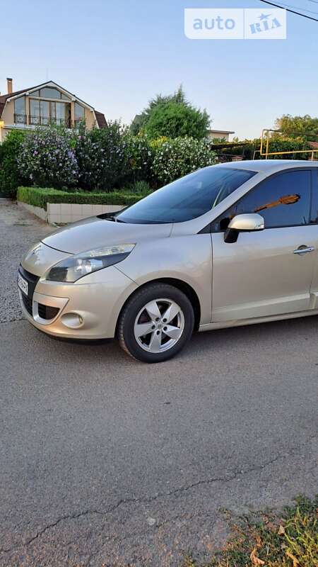 Мінівен Renault Megane Scenic 2010 в Одесі