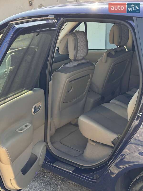Мінівен Renault Megane Scenic 2005 в Хмельницькому фото 27 Мінівен Renault Megane Scenic 2005 в Хмельницькому