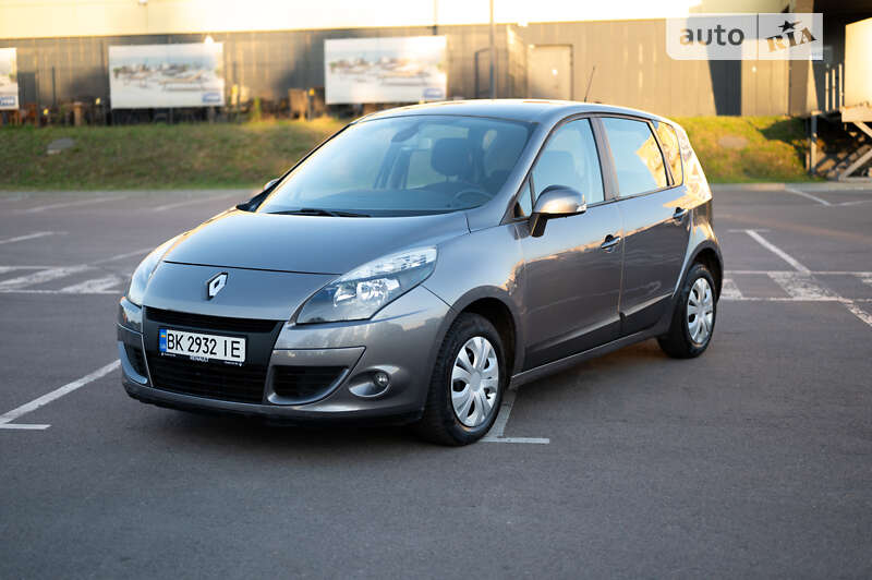 Мінівен Renault Megane Scenic 2010 в Рівному