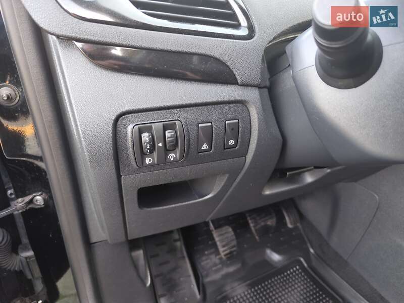 Минивэн Renault Megane Scenic 2013 в Дубно фото 33 Минивэн Renault Megane Scenic 2013 в Дубно