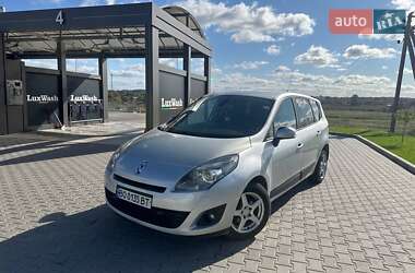 Минивэн Renault Megane Scenic 2010 в Шумске