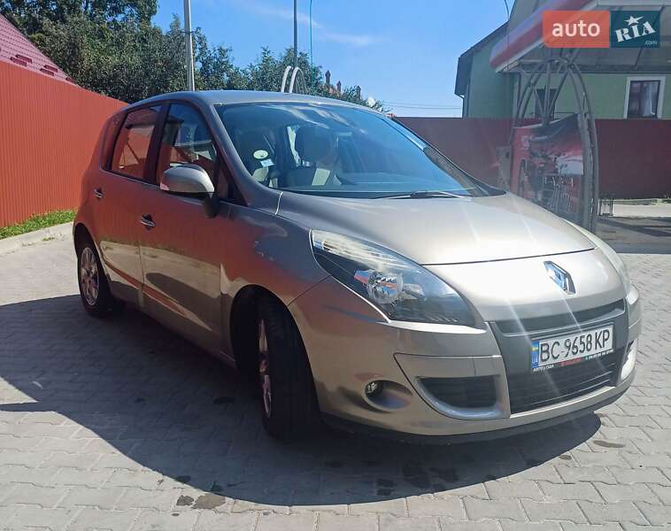 Минивэн Renault Megane Scenic 2011 в Львове