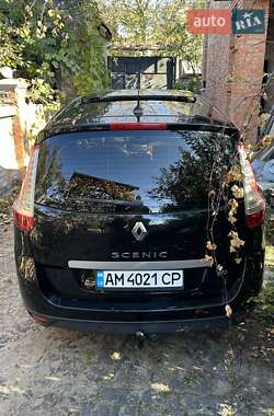 Минивэн Renault Megane Scenic 2012 в 
