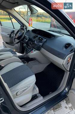 Минивэн Renault Megane Scenic 2006 в 