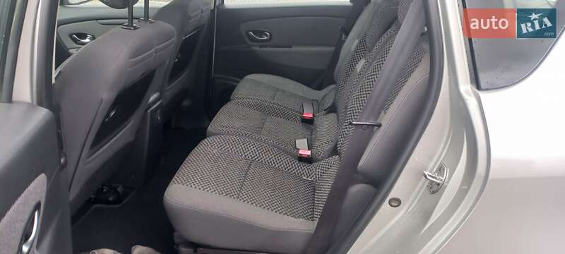 Мінівен Renault Megane Scenic 2011 в Чернівцях