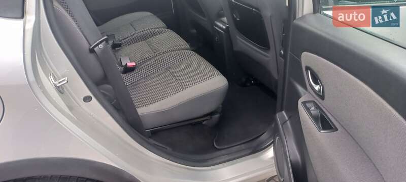 Мінівен Renault Megane Scenic 2011 в Чернівцях