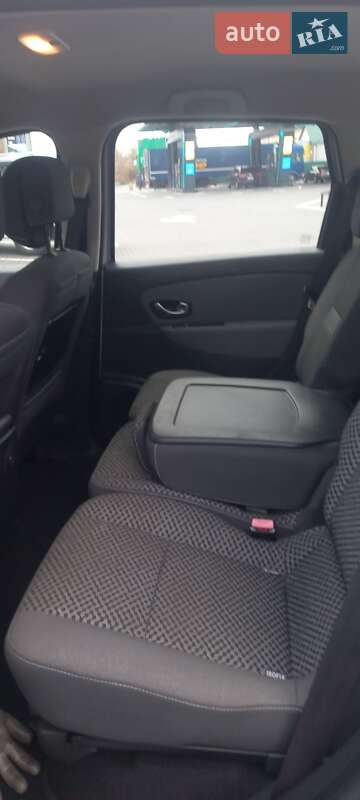 Мінівен Renault Megane Scenic 2011 в Чернівцях