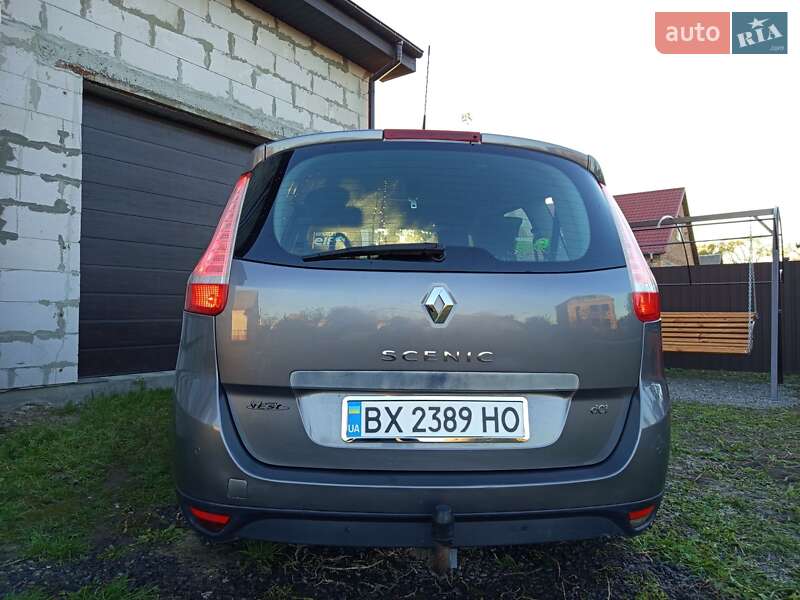 Минивэн Renault Megane Scenic 2014 в Теофиполе
