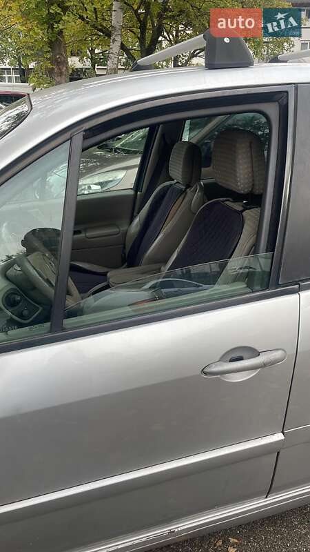 Минивэн Renault Megane Scenic 2006 в Камне-Каширском фото 15 Минивэн Renault Megane Scenic 2006 в Камне-Каширском