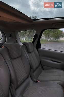 Минивэн Renault Megane Scenic 2004 в 